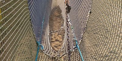 AKHİSAR MASAL PARKI'NDA TEHLİKE