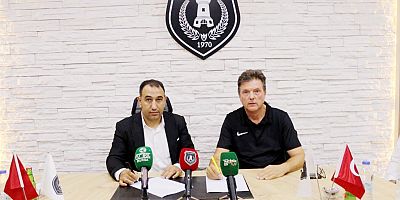 Akhisar Spor Başkanı Menderes Acar: 'Gençlere şans verin, gelecek onlarda'