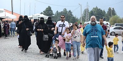 Araplar Uludağ'a akın etti