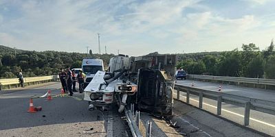Balıkesir'de devrilen beton mikserinin sürücüsü hayatını kaybetti