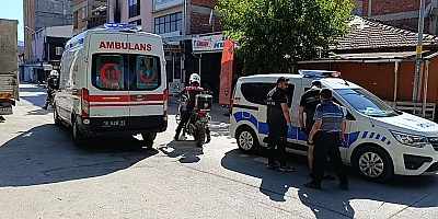 Bıçakla yaraladığı kocasını elektrikli bisiklet ile hastaneye götürdü