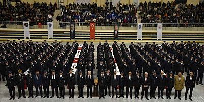 Bilecik POMEM'de eğitimlerini tamamlayan polis adayları yemin etti