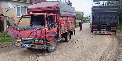 Bilecik'te 2 kamyonun çarpışması sonucu meydana gelen trafik kazasında 1 kişi yaralandı. 