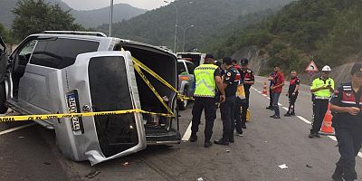 Bilecik'te düğün dönüşü trafik kazasında 1 kişi öldü, 13 kişi yaralandı