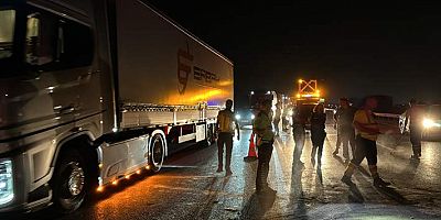 BURSA - Bursa-İzmir Otoyolu'ndaki kazada 1 kişi öldü, 1 kişi yaralandı