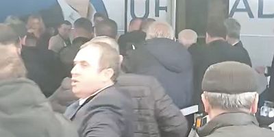 Bursa Büyükşehir Belediye Başkanı Mustafa Bozbey'e saldırı girişimi