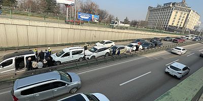 Bursa’da 7 araç birbirine girdi