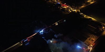 Bursa'da ahşap palet fabrikasındaki yangın kontrol altına alındı