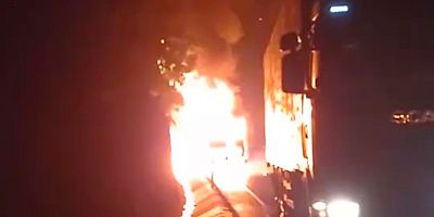 Bursa’da Arıza yapan tır alev topuna döndü