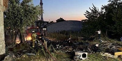Bursa'da barakada başlayıp evlere de sıçrayan yangın söndürüldü