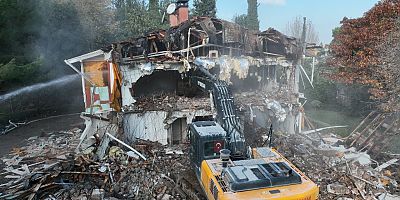 Bursa’da ‘Başkanlık Konutu’ yıkıldı