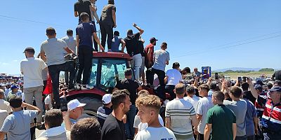 Bursa'da domates üreticileri kara yolunda eylem yaptı
