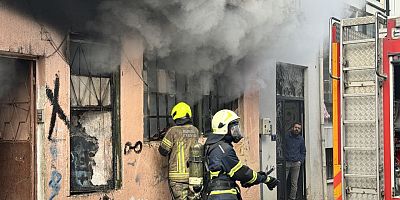 Bursa'da evdeki yangında mahsur kalan 2'si çocuk 4 kişi kurtarıldı