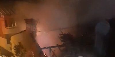 Bursa'da evin çatı katı alev alev yandı