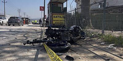 Bursa’da Feci kaza kamerada… Metrelerce savrulan motosikletli hayatını kaybetti