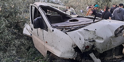 Bursa’da Hurdaya dönen kamyonetten sağ çıktı