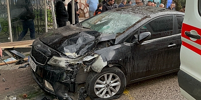 Bursa’da İftar saati otomobil otobüs durağına daldı: 2'si ağır 6 yaralı