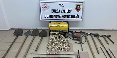 Bursa'da izinsiz kazı operasyonunda yakalanan 2 zanlı tutuklandı