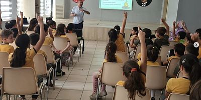 Bursa’da Karne gününde görevi başında fenalaşan öğretmen hayatını kaybetti