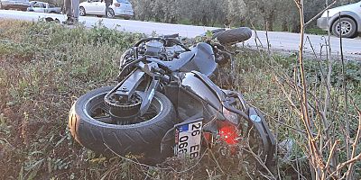 Bursa’da Kaza yapan motosiklet sürücüsüne ilk müdahaleyi yoldan geçen doktor yaptı