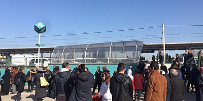 Bursa’da metro seferleri aksadı, sıkıntı yarım saat içinde giderilecek