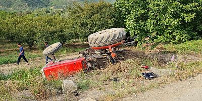 Bursa'da minibüsle traktörün çarpışması sonucu 5 kişi yaralandı