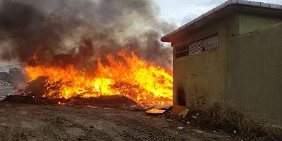 Bursa'da moloz depolama alanında çıkan yangın söndürüldü