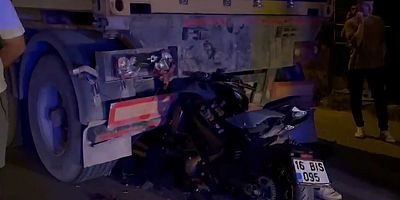 Bursa’da motosiklet tıra ok gibi saplandı: 1 ölü, 1 ağır yaralı