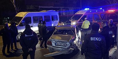 Bursa'da polisten kaçarken kaza yapan otomobildeki 1 kişi öldü, 4 kişi yaralandı