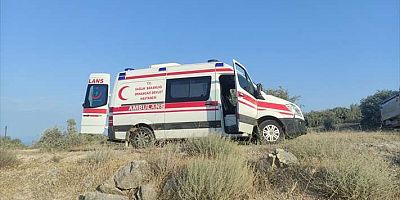 Bursa'da şarampole devrilen motosikletteki 2 kişi yaralandı