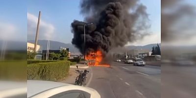 Bursa’da Seyir halindeki kamyonet bir anda alev topuna döndü