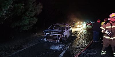 BURSA’DA SEYİR HALİNDEKİ OTOMOBİL ALEVLERE TESLİM OLDU