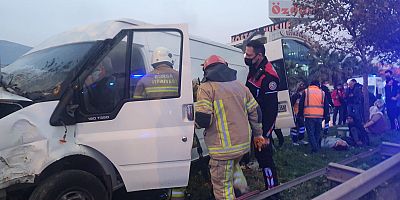 Bursa'da tarım işçilerini taşıyan minibüsün devrilmesi sonucu 13 kişi yaralandı