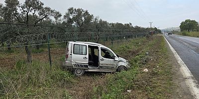 Bursa’da Tarlaya yuvarlanan hafif ticari araçtaki aynı aileden 3 kişi yaralandı
