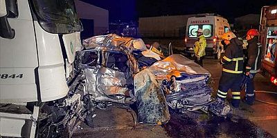 Bursa'da tırla çarpışan otomobilin sürücüsü öldü