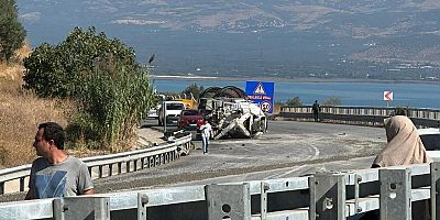 Bursa'da trafik kazasında beton mikserinin sürücüsü öldü