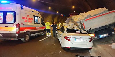 Bursa'da tünelde arızalan tır iki otomobile çarparak zarar verdi