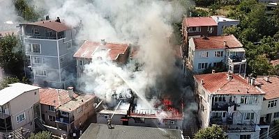 Bursa'da yangın çıkan müstakil ev kullanılamaz hale geldi