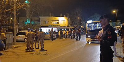 Bursa’da yol verme kavgasına mahalleli karıştı, ortalık savaş alanına döndü