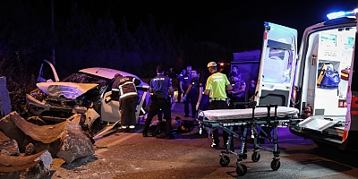 Bursa'daki kazada 1 kişi öldü 2 kişi ağır yaralandı