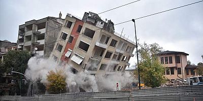 Bursa'daki Tarihi Çarşı ve Hanlar Bölgesi'nde düzenleme çalışmaları devam ediyor
