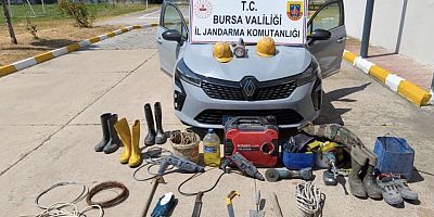 Bursa Yenişehir’de Antik Roma Mezarları Bölgesinde Kaçak Kazıya Suçüstü