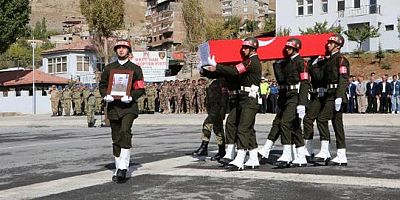 Bursalı şehit asker için tören