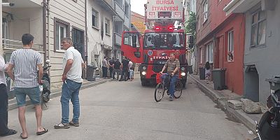 ÇAKMAK İLE OYNAYAN ÇOCUKLAR EVİ YAKTILAR