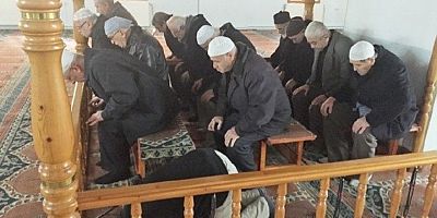 Camilerdeki Sabit Oturaklar Kaldırılacak  