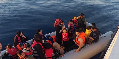 Çanakkale'de 26 düzensiz göçmen kurtarıldı