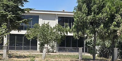 Çatıdan düşen işçi hayatını kaybetti