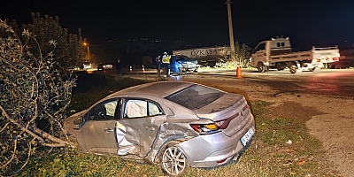 Çeltikçi Mahallesi’nde iki otomobil çarpıştı: 1 yaralı