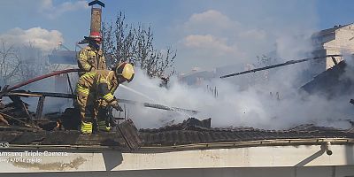 Çeltikçi Mahallesi'nde Tek Katlı Evde Korkutan Yangın