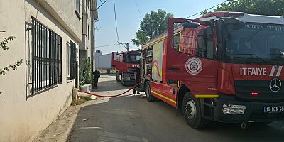 Cerrah’ta 4 Katlı Binanın Çatısında Yangın